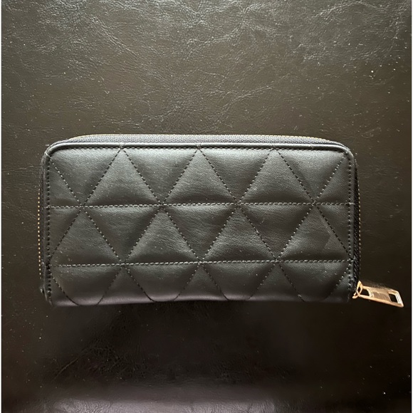 Super cute wallet - Picture 2 of 4